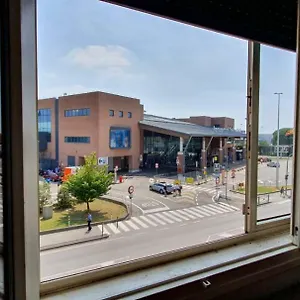 5* Konukevi Venice Airport Bed